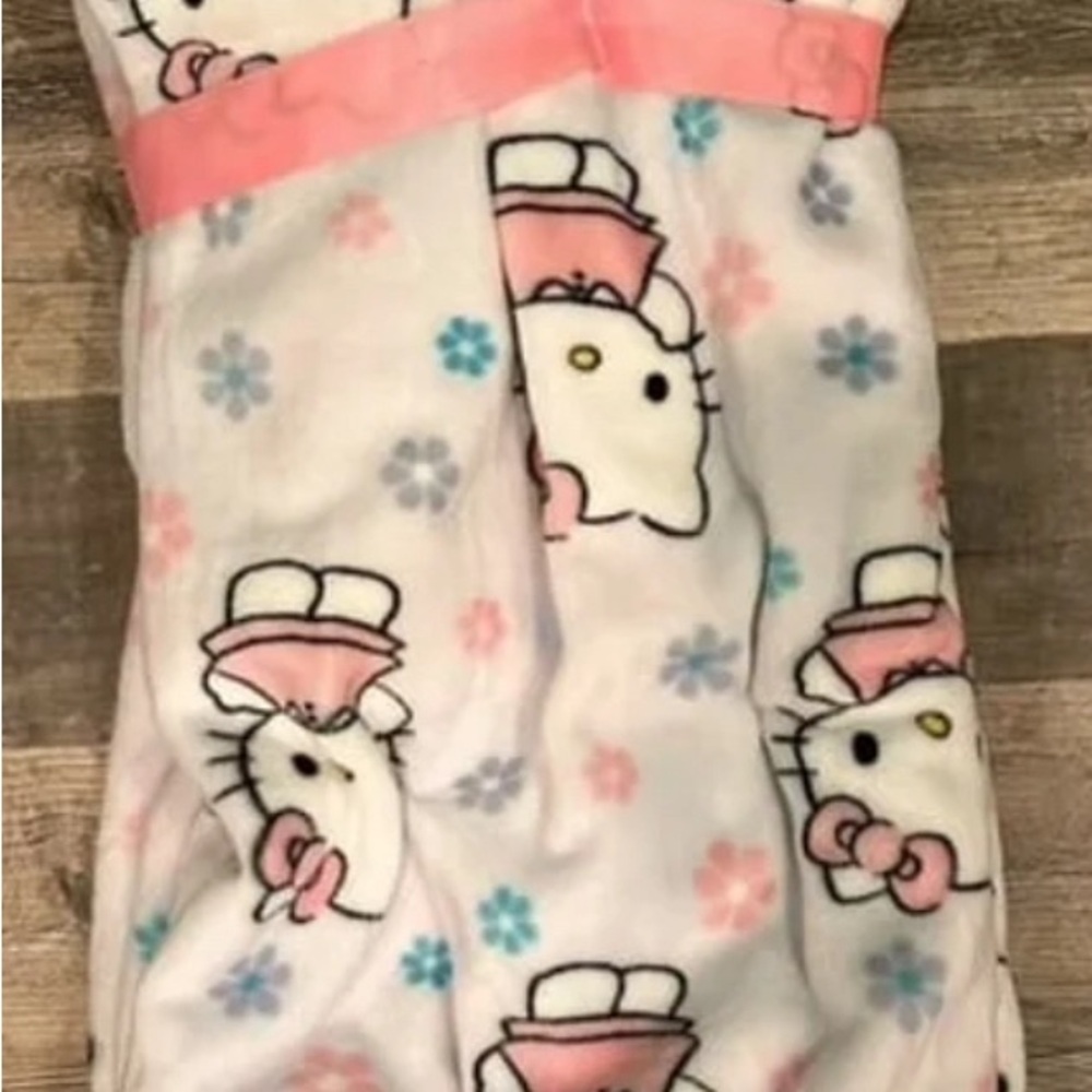 NWT Hello Kitty Soft Blanket